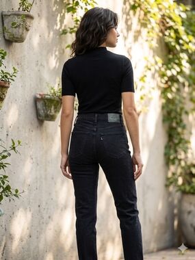Levi's Black High-Rise Straight Jeans